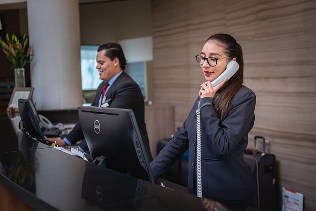 receptionists-g48ffb140e_640